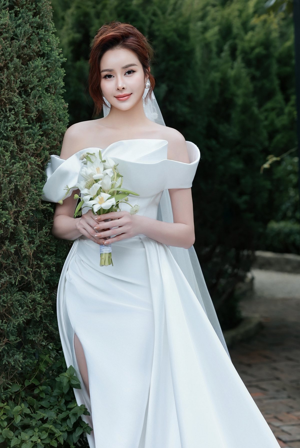 Sella Trương cho biết thời gian này cô tập trung làm kinh doanh, xây dựng thương hiệu thời trang riêng, ít hoạt động nghệ thuật.