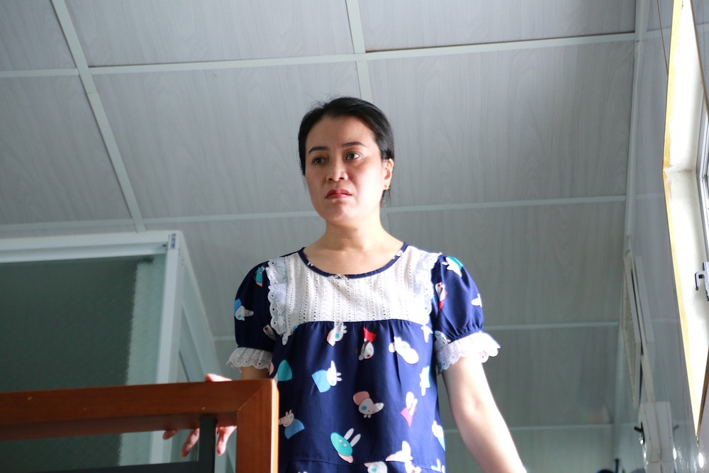 Đà Nẵng: Gõ cửa từng nhà, giúp người dân kê cao đồ đạc trước giờ bão số 12 đổ bộ - 5