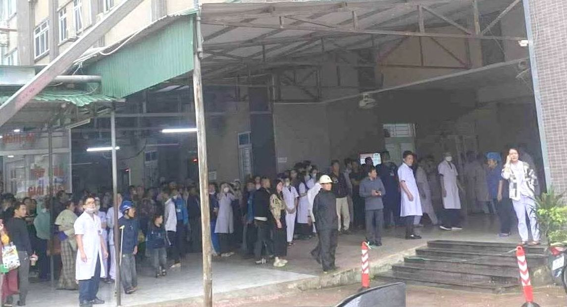Sự việc xảy ra vào khoảng 10h ngày 23/10 tại tòa nhà 7 tầng của Bệnh viện Sản - Nhi Nghệ An.