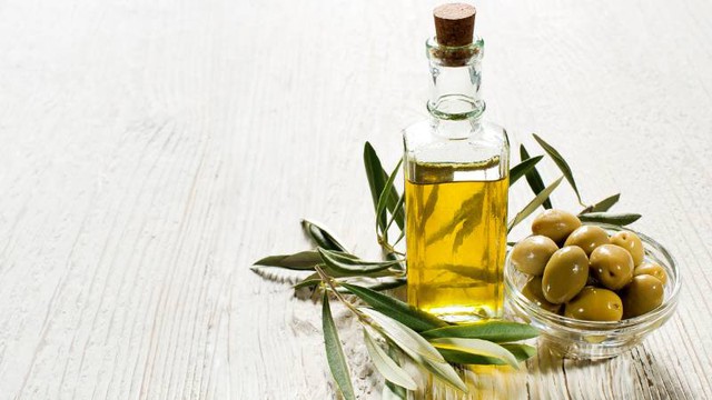 Dầu ô liu có thể giúp giảm nguy cơ xơ vữa động mạch.