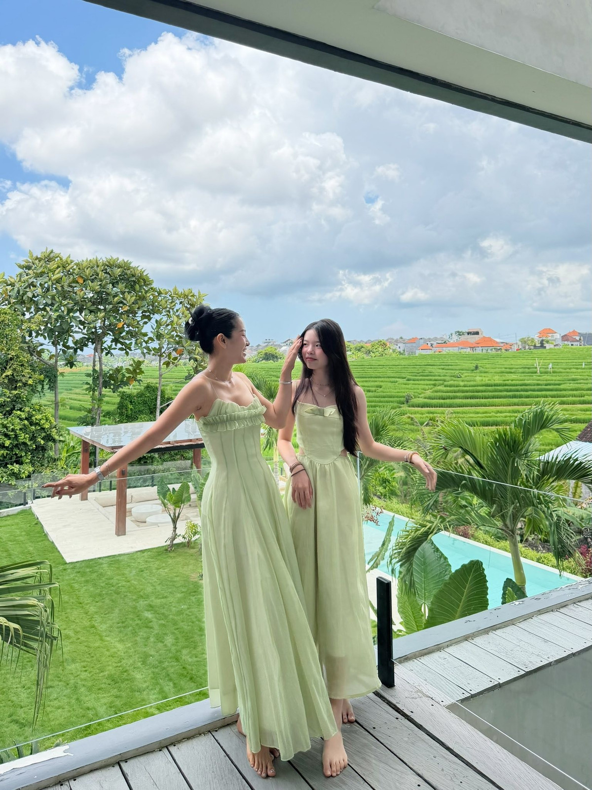 Phương Trinh Jolie và con gái giấu kín 9 năm gây sốt vì như hai chị em - 2