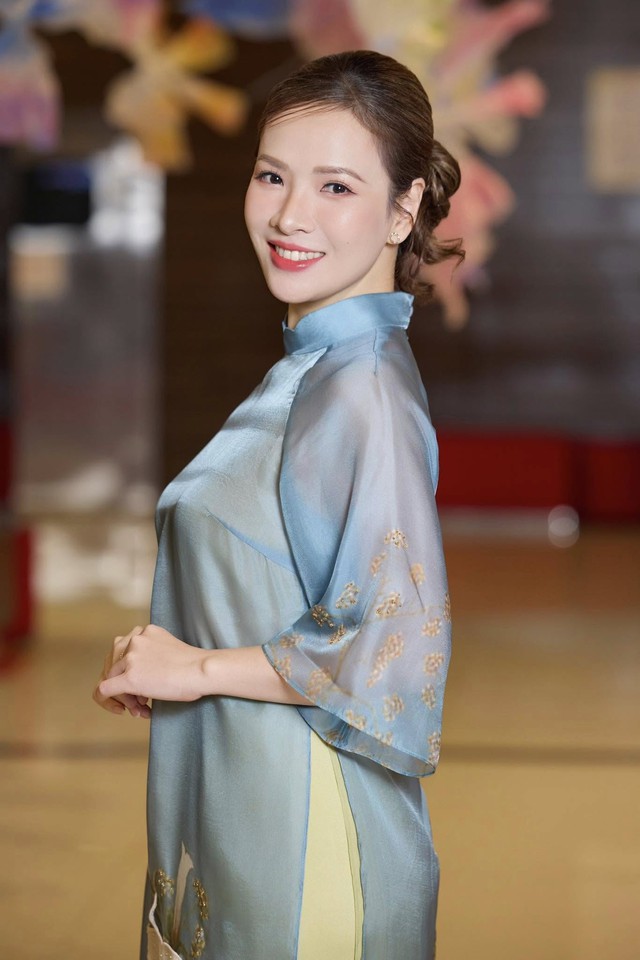 Nhan sắc rạng rỡ của nàng BTV đa tài ở thời điểm hiện tại.