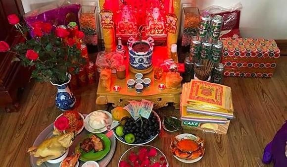 Với người thờ Thần tài, việc thắp hương có ý nghĩa vô cùng quan trọng.