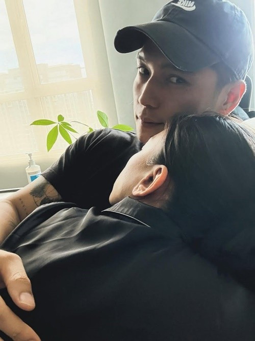 Ngoài chăm sóc ái nữ, Huy Trần chiều chuộng Ngô Thanh Vân. Ảnh: Instagram Huy Trần.