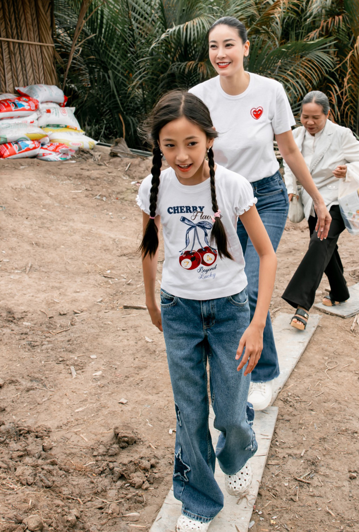 Con gái 10 tuổi của Hà Kiều Anh - 4