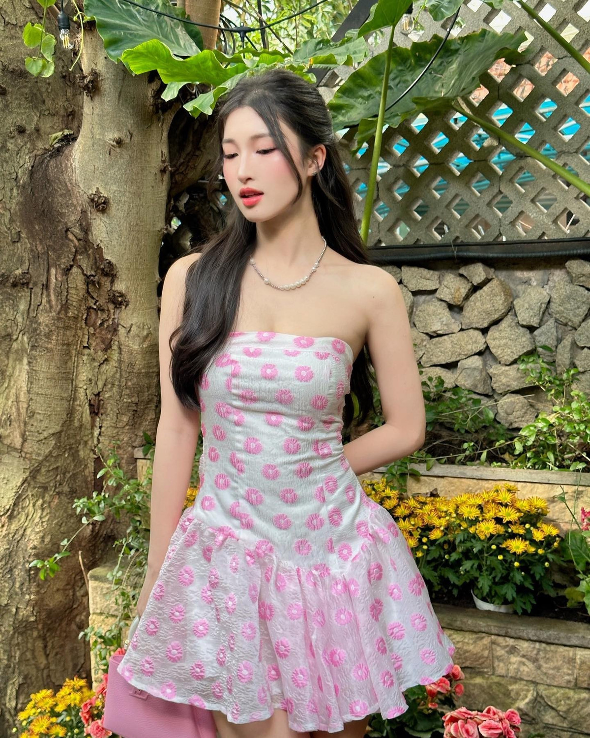 Từ khi kết hôn với thiếu gia, Phương Nhi lựa chọn cuộc sống kín tiếng, rút lui khỏi các hoạt động nghệ thuật.