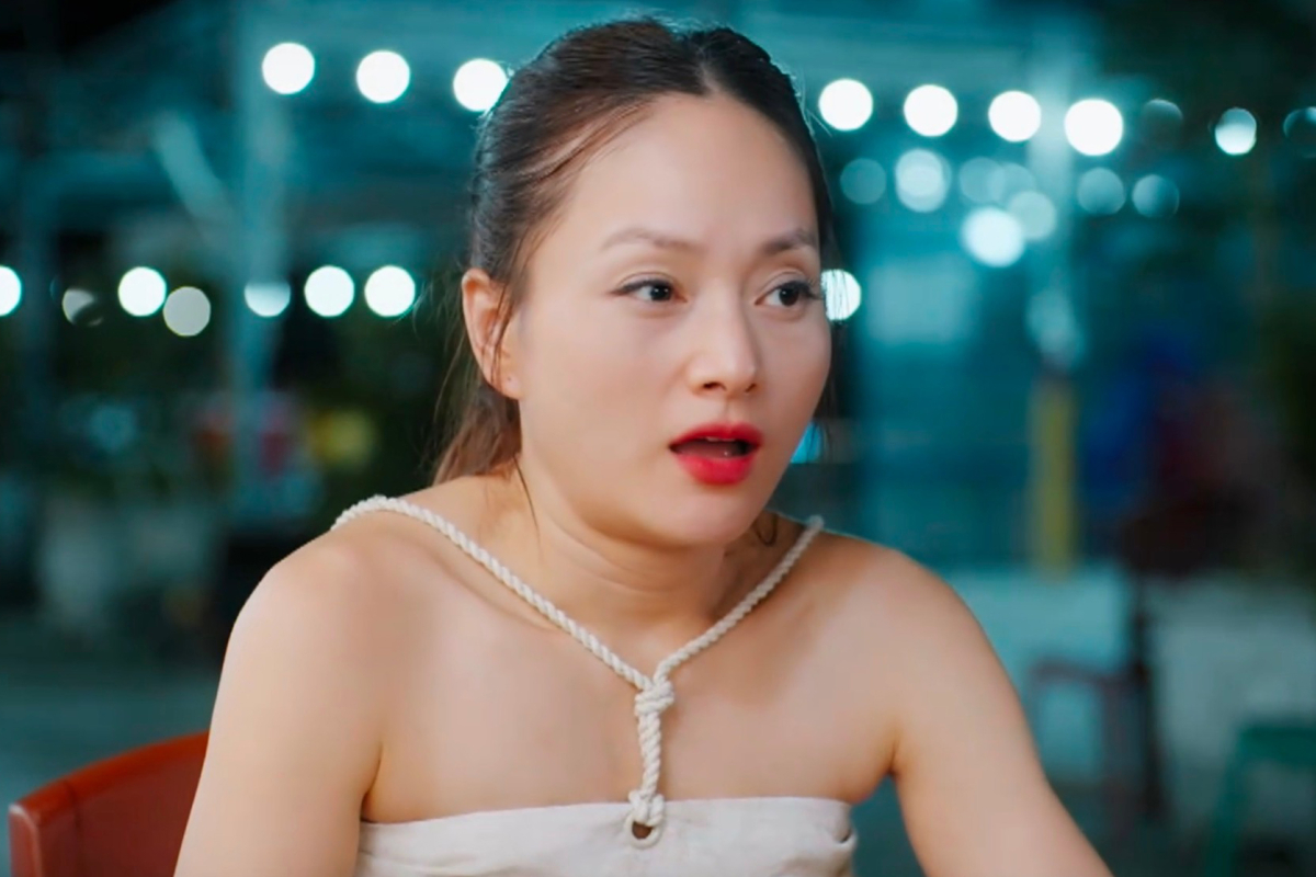 Với vai diễn tiểu tam, Lan Phương hứng chịu chỉ trích từ một số khán giả. Trước phản ứng tiêu cực của một số người xem, diễn viên bày tỏ: Mọi người ơi, Linh làm gì là chuyện của riêng Linh. Tôi chỉ kể câu chuyện về Linh bằng việc diễn xuất, chứ tôi không phải là Linh đâu.