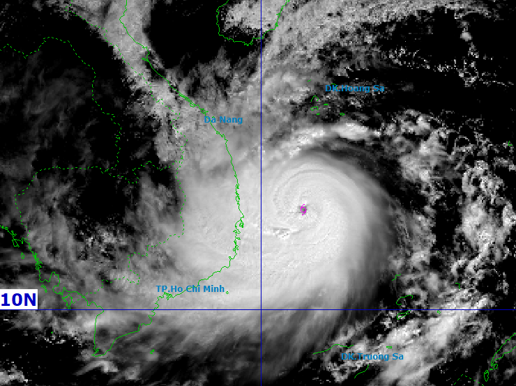 Ảnh vệ tinh chụp bão Kalmaegi lúc 11h trưa nay.