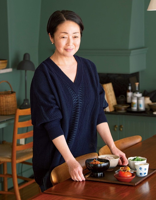 Nghĩ đi nghĩ lại, bà nhận ra có lẽ đã đến lúc mình nên chọn cách sống khác, một cuộc sống tự lập, không phiền ai. Ảnh minh họa