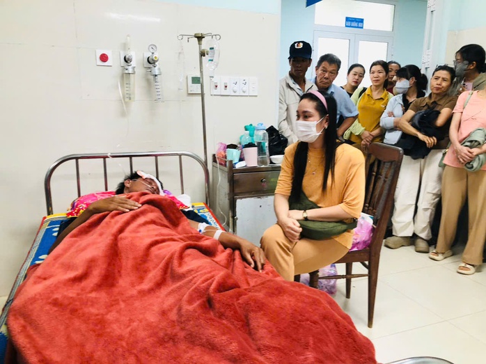 Ông Dương Quang Cường đang được điều trị tại Lý Sơn