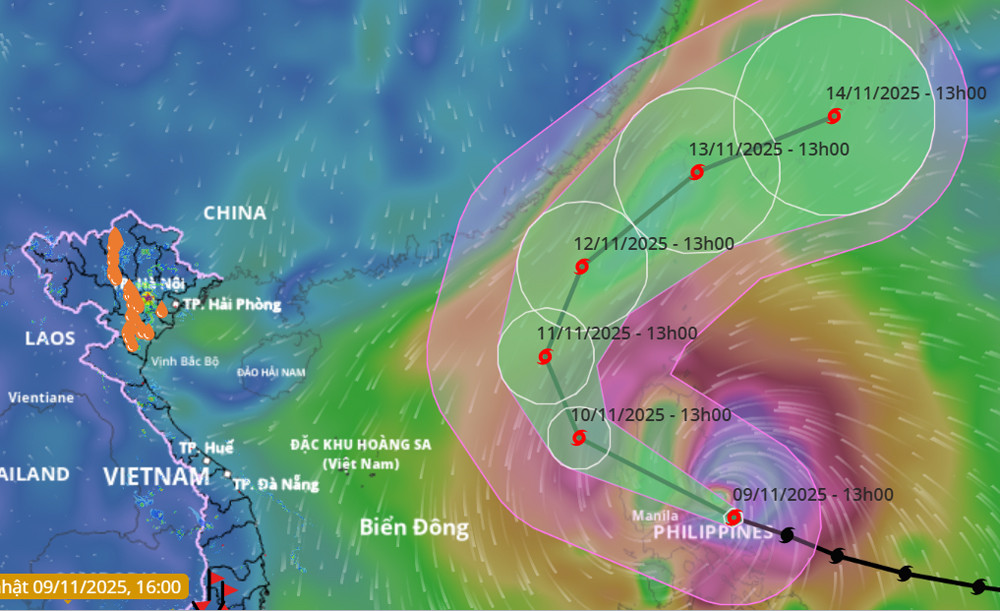 Bão Fung-Wong được dự báo sắp vào Biển Đông, trở thành cơn bão số 14. Nguồn: VNDMS