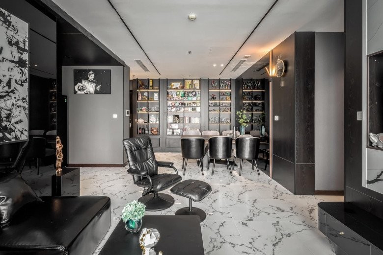 Về căn nhà này, thông tin trên a classTextlinkBaiviet hrefhttps://eva.vn/Phụ Nữ/a số cho biết, năm 2022, nhạc sĩ Nhật ký của mẹ chia sẻ anh mua căn hộ chung cư trị giá 10 tỷ đồng ở quận Bình Thạnh (TP.HCM), là thành quả sau 3 năm tích cóp. Ngôi nhà thuộc khu chung cư cao cấp, có diện tích 100m2, gồm 3 phòng ngủ, được cải tạo thành 2 phòng ngủ cho anh và con cùng 1 phòng làm việc.