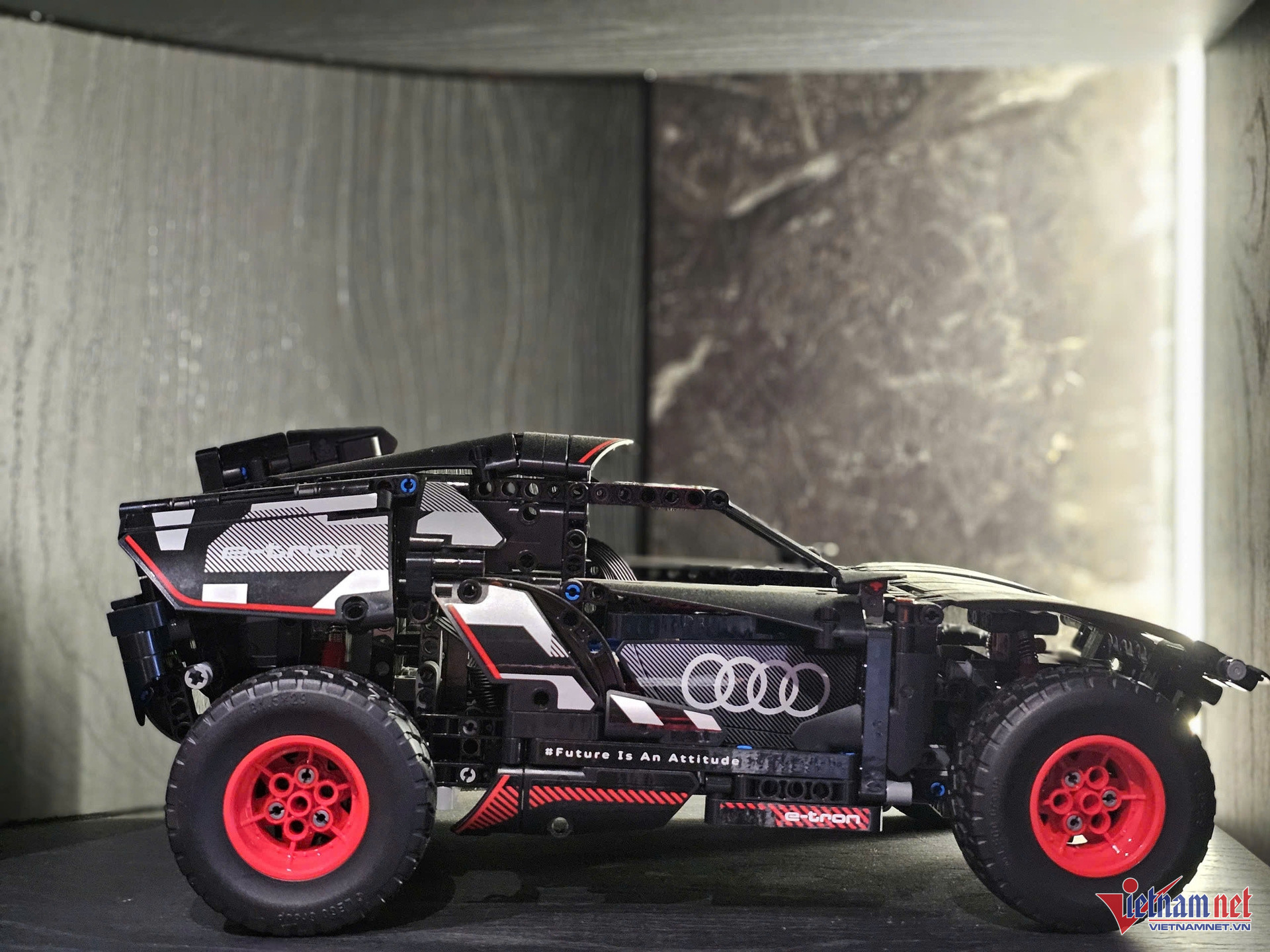 Sở thích độc lạ ít người biết trong căn hộ 10 tỷ đồng của nhạc sỹ Nguyễn Văn Chung - 9