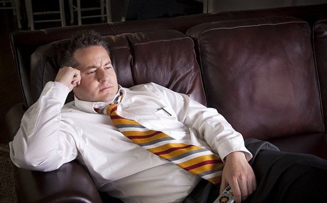 Khi tuổi tác lớn dần, con người bắt đầu lười hơn, và việc tập thể dục cũng giảm đi. Ảnh minh họa