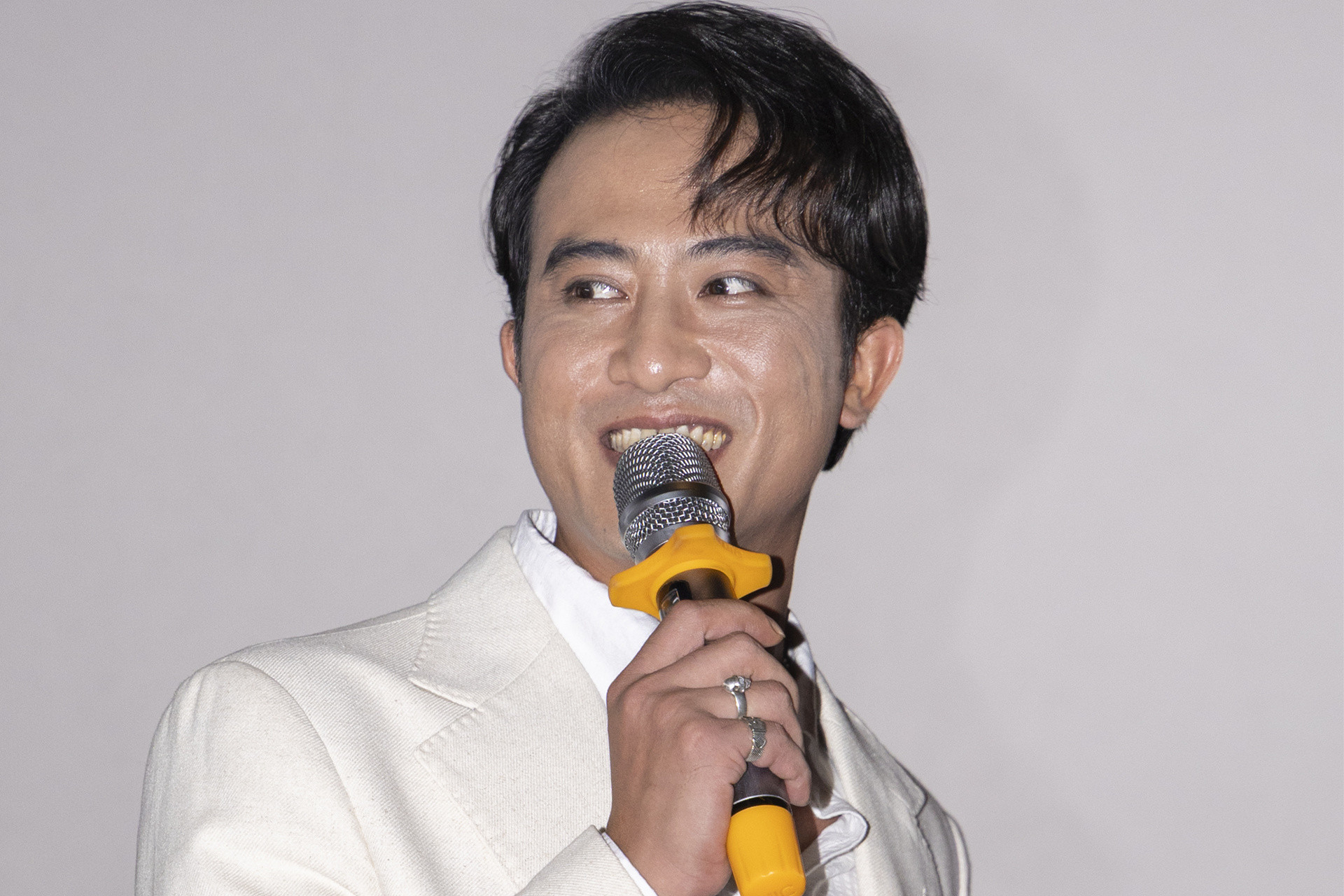 Diễn viên Doãn Quốc Đam tự nhận nhan sắc tầm trung. Ảnh: NSX