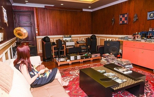 Bên trong biệt thự 800m2 của amp;#34;nữ hoàng ảnh lịchamp;#34; Hiền Mai - 11