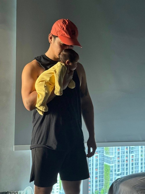 Dù ái nữ nhà Ngô Thanh Vân - Huy Trần không lộ diện hoàn toàn, nhiều khán giả vẫn nhận thấy cô nhóc có gương mặt khá bụ bẫm. Ảnh: FB Ngô Thanh Vân.