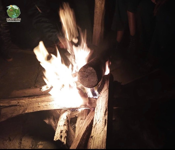 Sạt lở kinh hoàng ở Đà Nẵng: amp;#34;Về đi em, con khát sữa đòi mẹamp;#34;! - 4