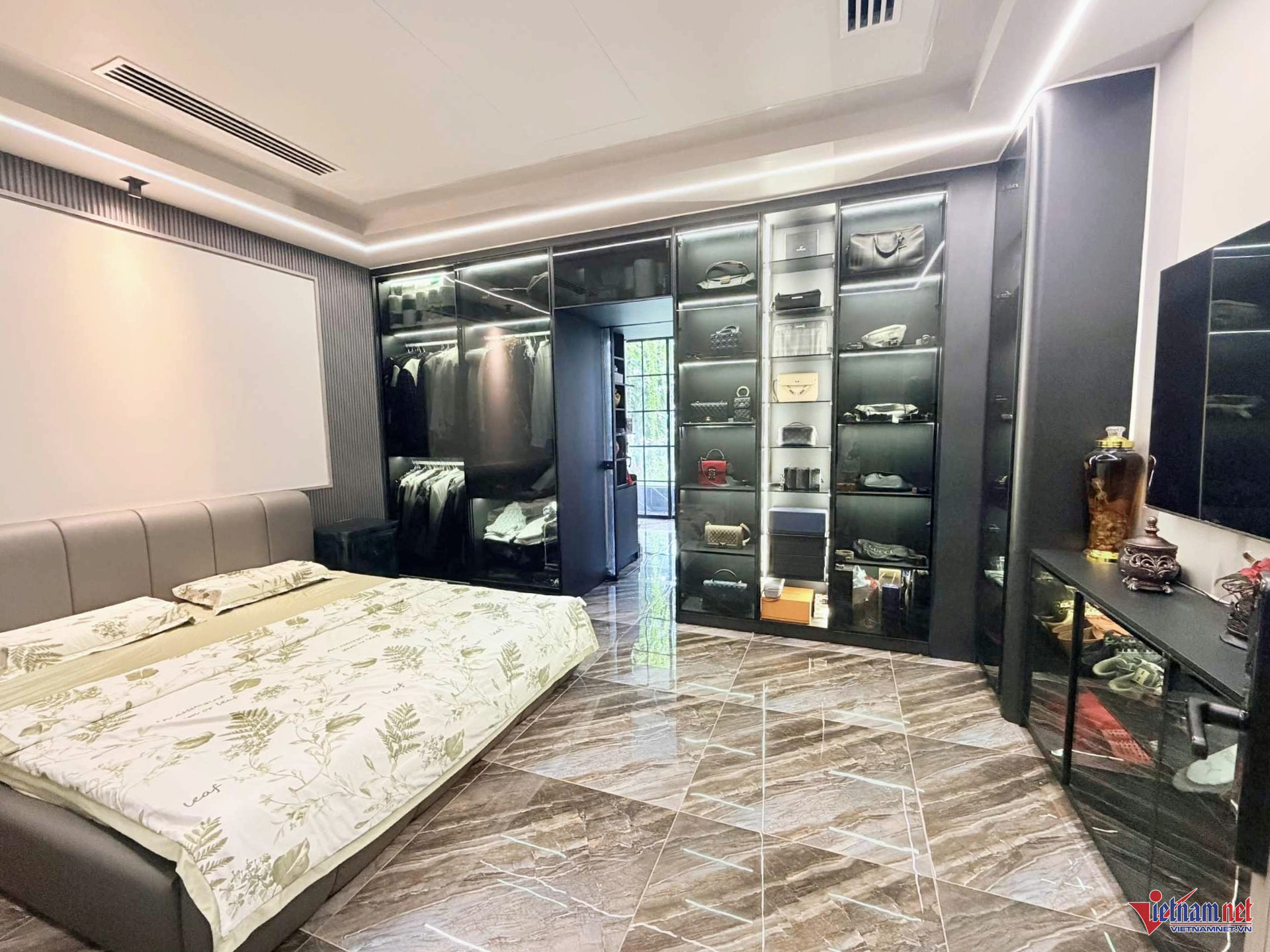 img src/upload/4-2025/images/2025-11-16/1763278368-w-meitu-10-094-483-width1920height1440.jpg width660 /