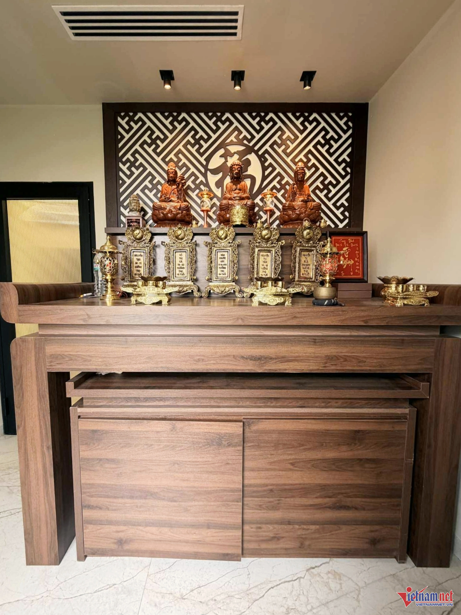 img src/upload/4-2025/images/2025-11-16/1763278368-w-meitu-10-654-492-width1536height2048.jpg width660 /