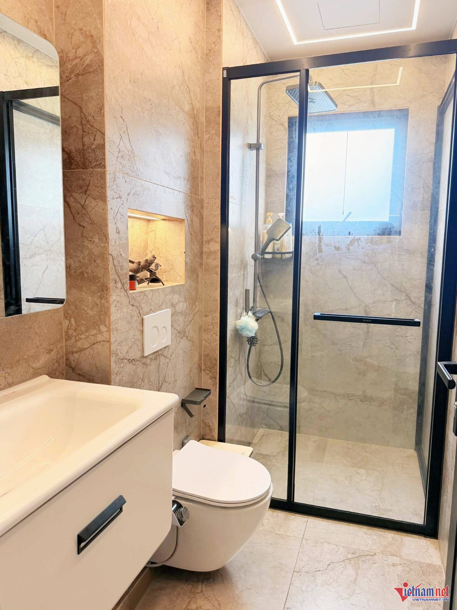 img src/upload/4-2025/images/2025-11-16/1763278368-w-meitu-10-803-488-width1536height2048.jpg width660 /