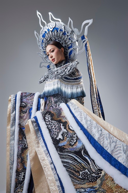 Kiều Duy suýt khóc trước khi thi National Costume ở Miss International 2025 - 5