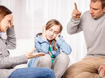 Muốn con hạnh phúc và thành đạt: Cha mẹ đừng bao giờ làm 3 điều này