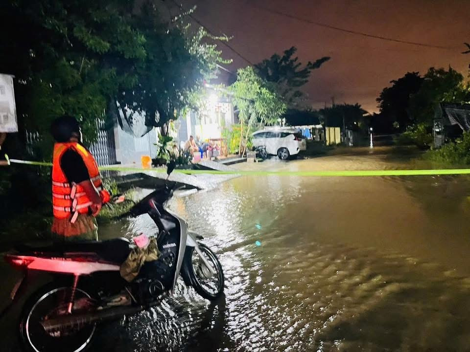 Nhiều khu vực ở xã Diên Điền cũng xảy ra tình trạng tương tự. Ảnh: ANTV Khánh Hoà.