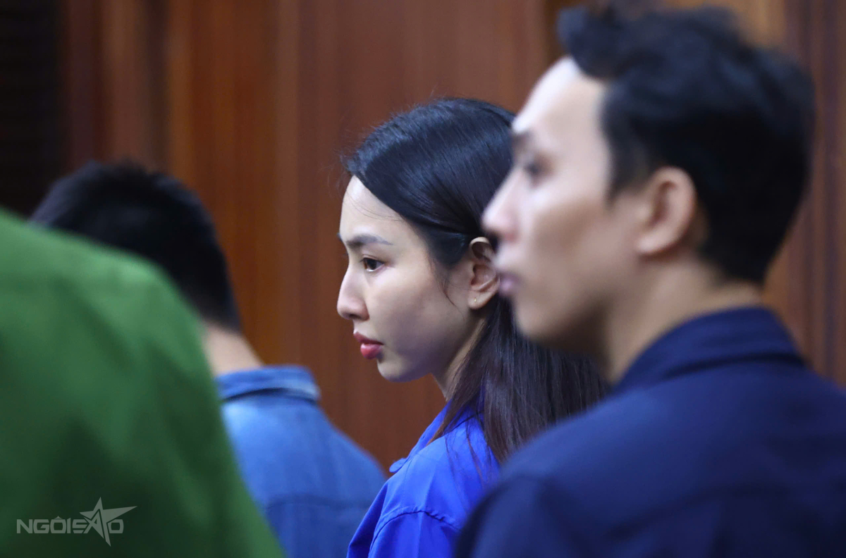 TAND TP HCM tuyên phạt Nguyễn Thúc Thùy Tiên, tức hoa hậu Thùy Tiên, hai năm tù về tội Lừa dối khách hàng, theo khoản 2 Điều 198 Bộ luật Hình sự.
