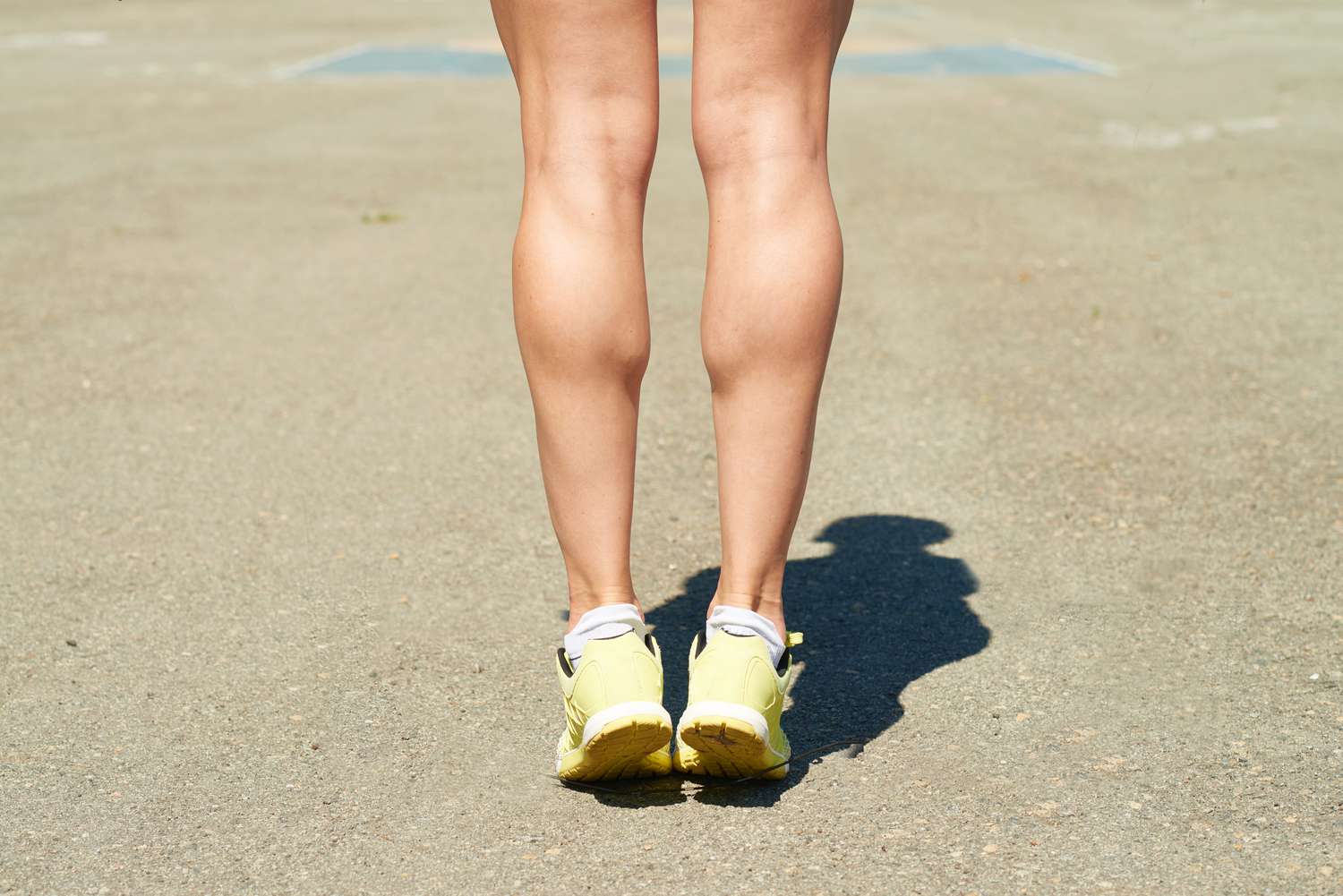 Bài tập nhón gót này còn cải thiện lưu thông máu ở chân, giảm tê bì và giúp bước đi chắc chắn hơn.