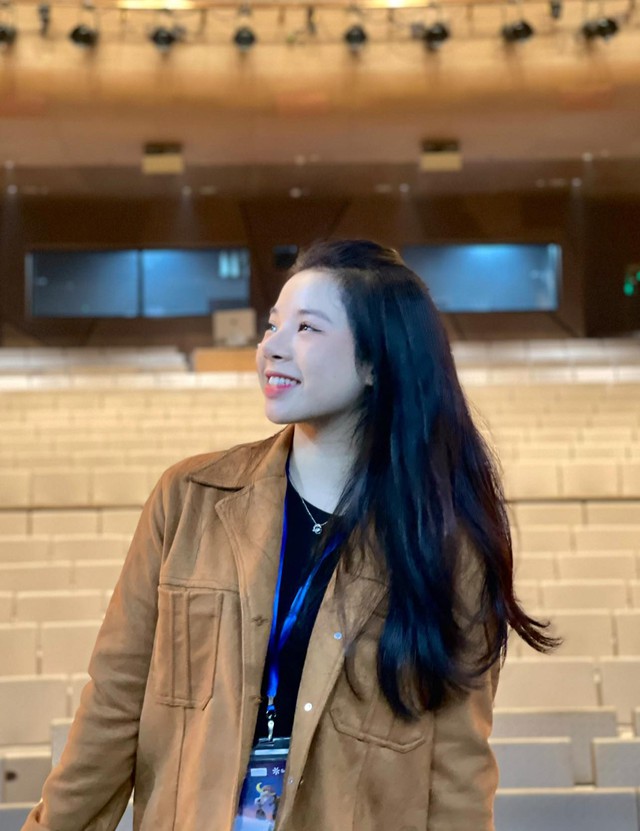 Con gái Thanh Thanh Hiền 21 tuổi có nhan sắc nữ tính với mái tóc dài dịu dàng không thua kém mẹ - 6