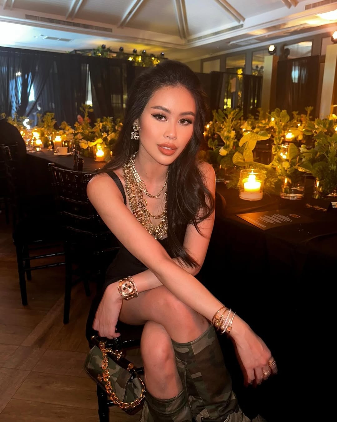 Loạt phụ kiện chục tỷ đồng của amp;#34;công chúa hàng hiệuamp;#34; Tiên Nguyễn - 1