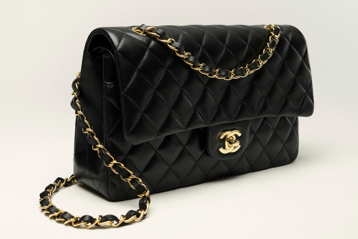 Đồ hiệu tiền tỷ của Phan Minh Huyền trong amp;#34;Cách em 1 milimetamp;#34; - 4