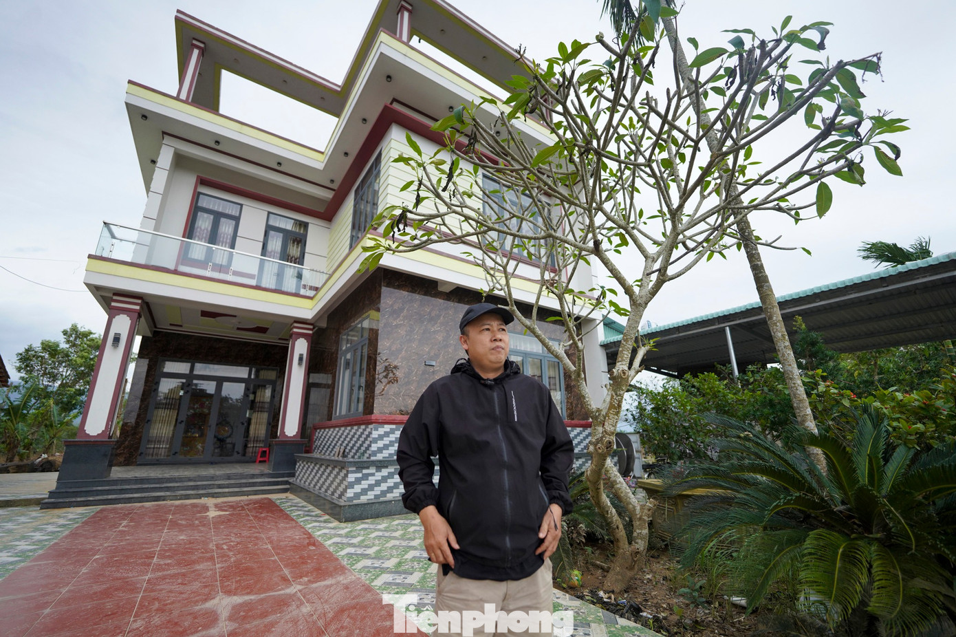 Thăm lại căn nhà bị tin đồn ác ý và những chuyến đò trong đêm lũ lịch sử - 2