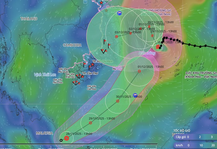 Dự báo hướng di chuyển của bão số 15, áp thấp nhiệt đới sắp vào Nam Biển Đông lúc 13 giờ ngày 28-11. Ảnh: Hệ thống giám sát thiên tai Việt Nam