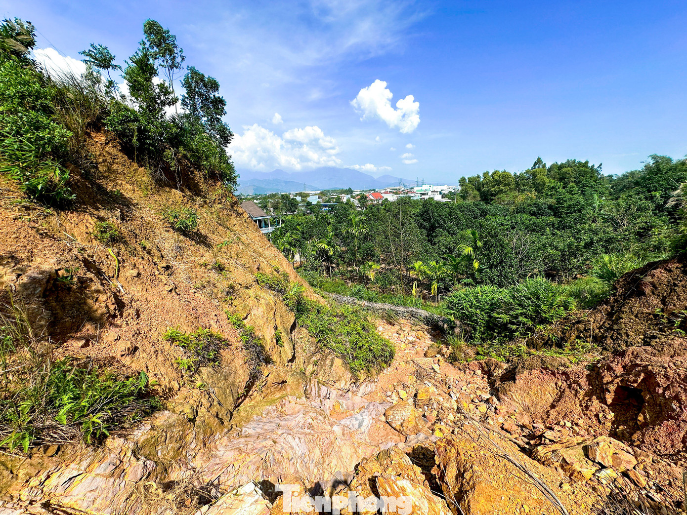 img src/upload/4-2025/images/2025-11-29/1764389890-tp-slnuiso-10-width1390height1043.jpg width660 /