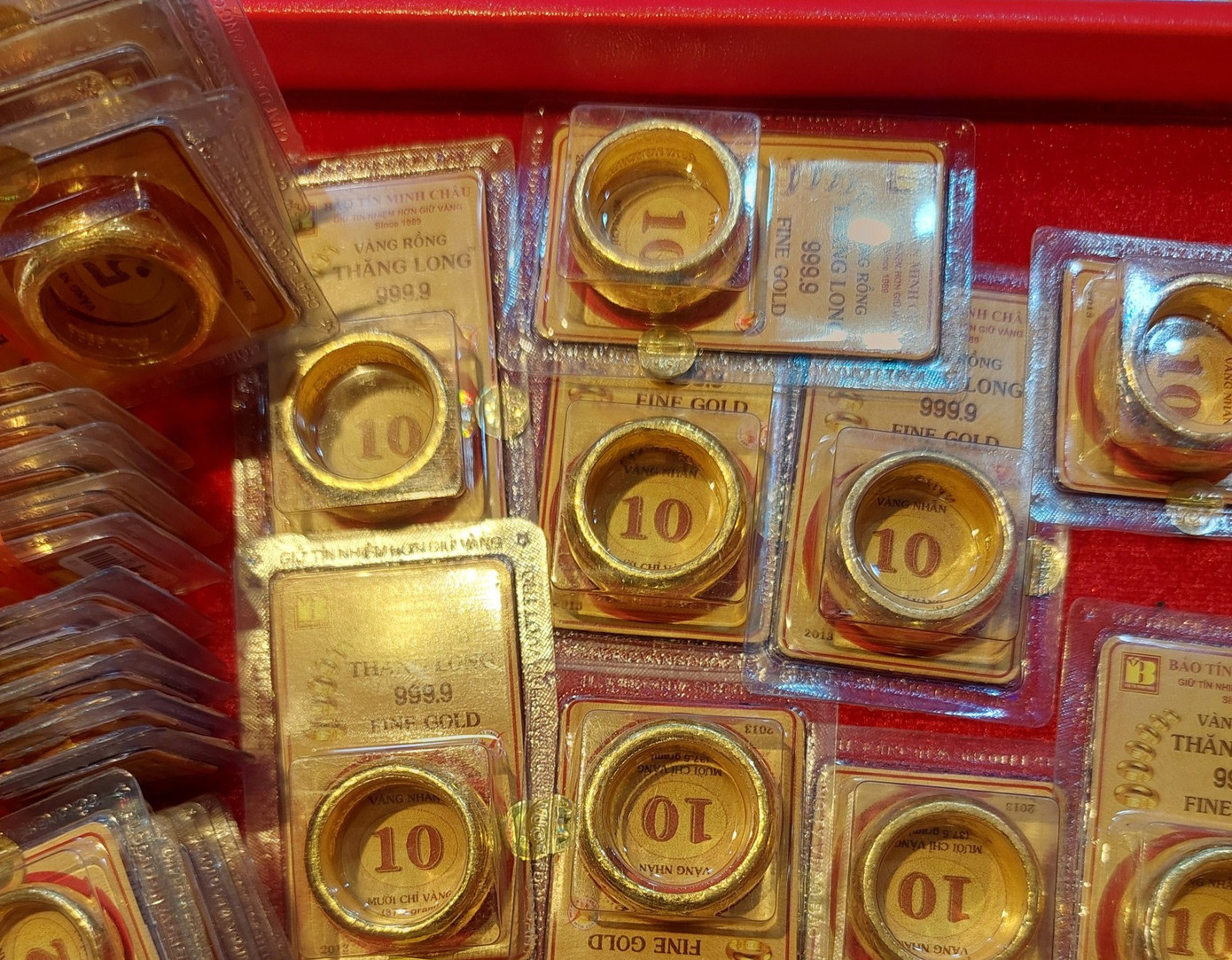 Giá vàng nhẫn bật tăng mạnh.