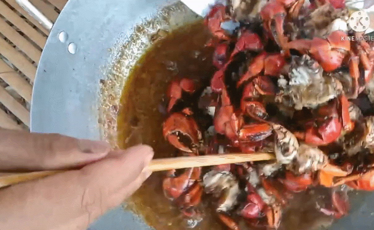 Chù ụ được chế biến thành nhiều món nhưng được ưa chuộng hơn cả là rang me. Ảnh: Tâm Võ Vlog