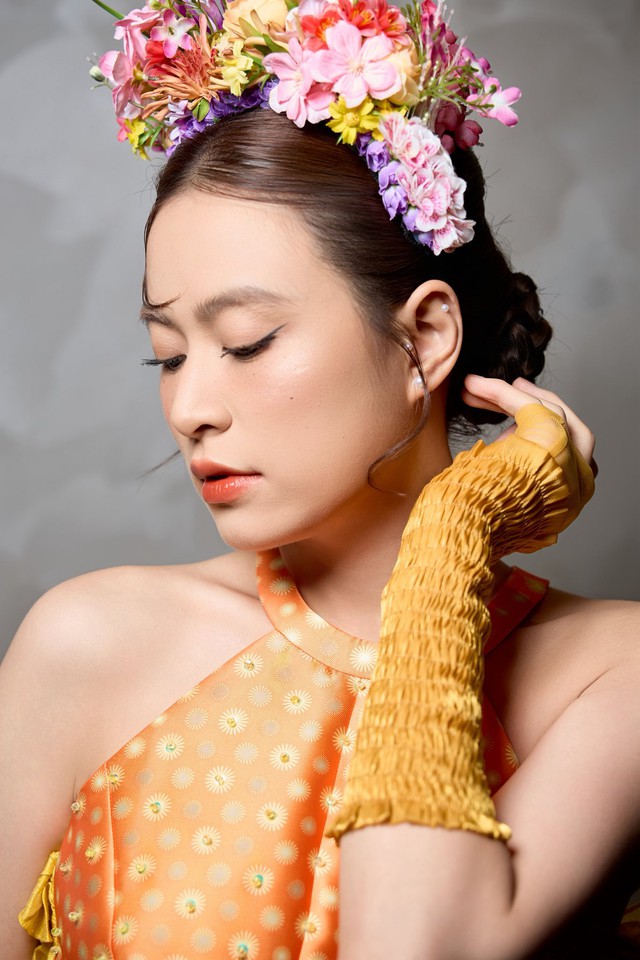 Là một ca sĩ nên thường xuyên thức khuya, mỗi lần cảm thấy đói vào ban đêm, cô thường uống một ly trà xanh và ăn một ít hạt sấy khô, chủ yếu là để lấp đầy khoảng trống dạ dày chứ không phải ăn để no.