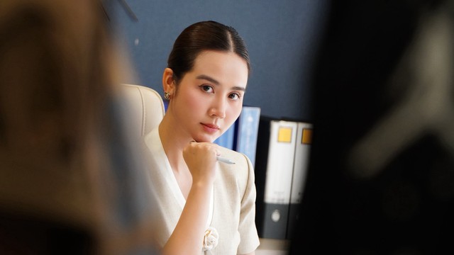 Huyền Lizzie đang có vai diễn thành công trong Cách em 1 milimet. Ảnh VTV