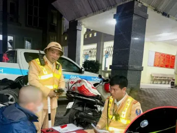 CSGT Hà Nội: Xử phạt hơn 600 trường hợp vi phạm nồng độ cồn dịp cuối tuần