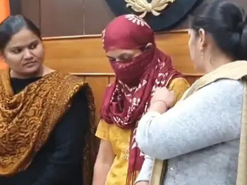 Bé gái 6 tuổi bị cô ruột dìm chết giữa đám cưới vì 'xinh hơn'