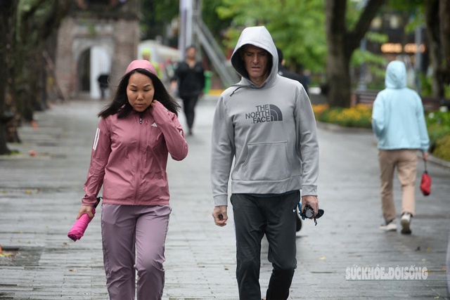 Miền Bắc trời lạnh trước khi chuyển rét sâu. Ảnh: Tuấn Anh