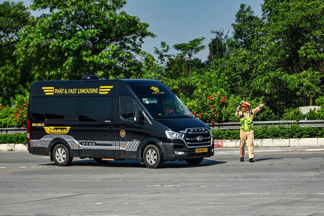 9 tuyến cao tốc trên cả nước bước vào đợt tổng kiểm tra xe khách kéo dài 10 ngày, tập trung xử lý vi phạm xe khách và tăng cường an toàn giao thông.