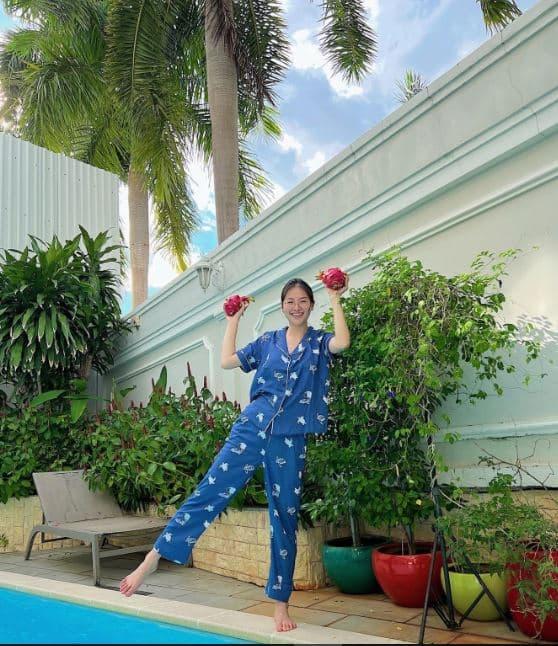 Ở góc chụp khác, cho thấy không gian thoáng đãng, rộng rãi, sang trọng của ngôi nhà.