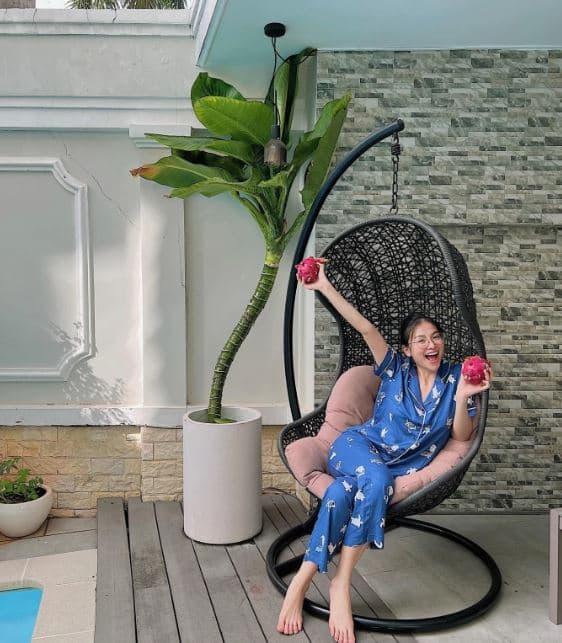 Nàng Hậu thường xuyên check-in bên trong không gian sống của mình.