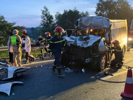 Vụ tai nạn 4 người đi đám cưới tử vong trên cao tốc: Thắt lòng đám tang ở Ninh Bình