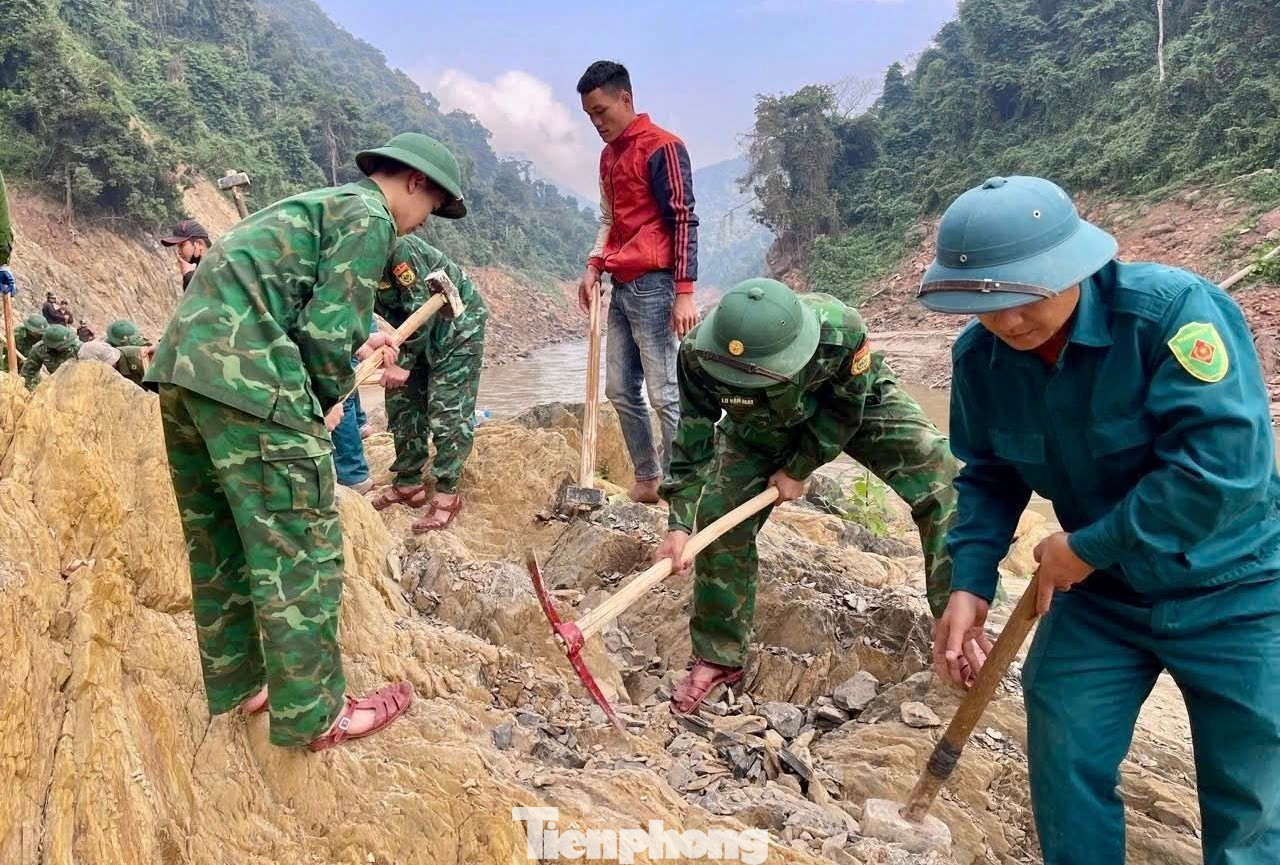 img src/upload/4-2025/images/2025-12-12/1765523744-tp-17-width1390height1043.jpg width660 /