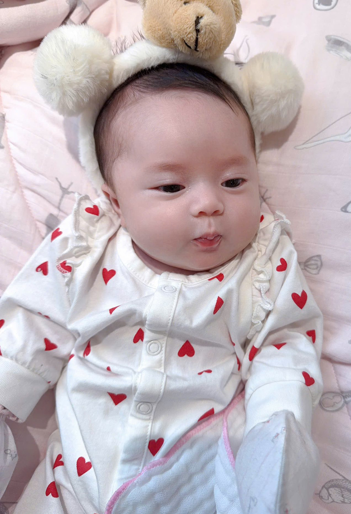 Con gái Phương Lê - Vũ Luân được khen amp;#39;như thiên thầnamp;#39; - 5