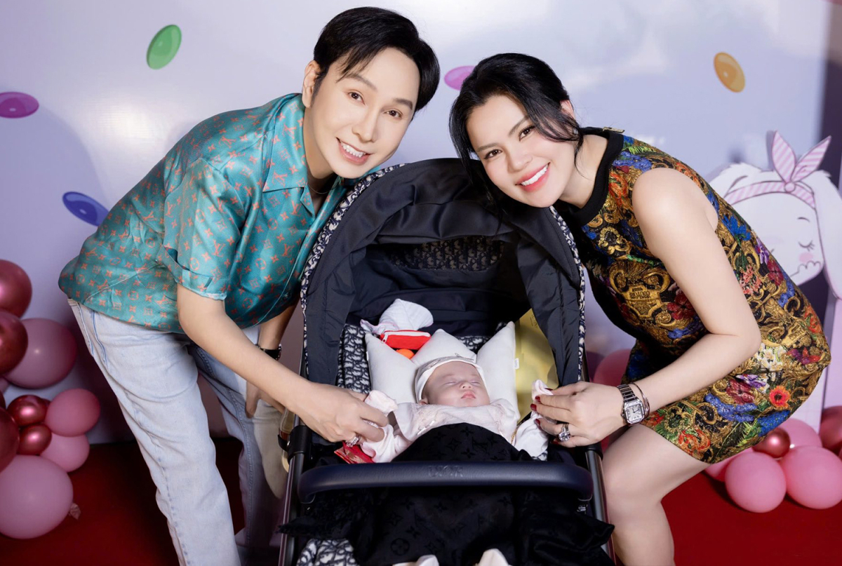 Phương Lê - Vũ Luân mừng đầy tháng con gái, hôm 28/11